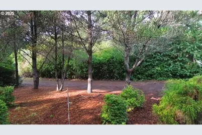 87987 Woodlands Dr, Florence, OR 97439 - Photo 32