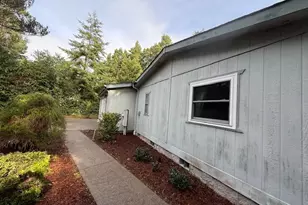87987 Woodlands Dr, Florence, OR 97439 - Photo 26