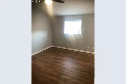 725 NE Denver St, Roseburg, OR 97470 - Photo 18