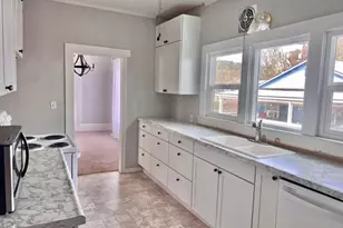 725 NE Denver St, Roseburg, OR 97470 - Photo 8