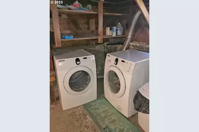 725 NE Denver St, Roseburg, OR 97470 - Photo 26