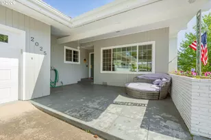2025 NW Kline St, Roseburg, OR 97471 - Photo 6