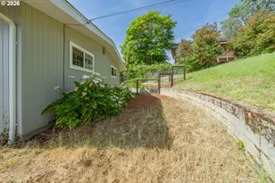 2025 NW Kline St, Roseburg, OR 97471 - Photo 14
