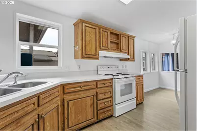 1000 S McKern Ct #52, Newberg, OR 97132 - Photo 14