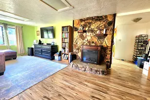 328 E fifth Ave, Sutherlin, OR 97479 - Photo 4