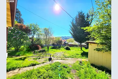 328 E Fifth Ave, Sutherlin, OR 97479 - Photo 26