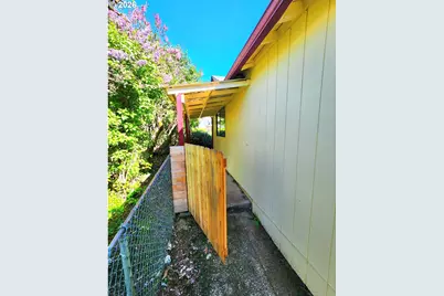 328 E Fifth Ave, Sutherlin, OR 97479 - Photo 34