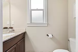 1749 SE Marion St, Portland, OR 97202 - Photo 32