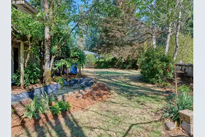 940 SW Main Ave, Mill City, OR 97360 - Photo 36