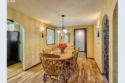 940 SW Main Ave, Mill City, OR 97360 - Photo 6