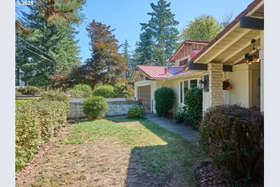 940 SW Main Ave, Mill City, OR 97360 - Photo 32