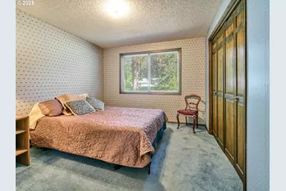 940 SW Main Ave, Mill City, OR 97360 - Photo 18