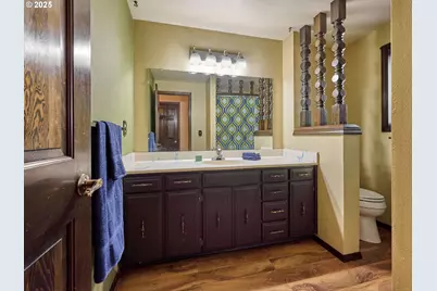 940 SW Main Ave, Mill City, OR 97360 - Photo 20