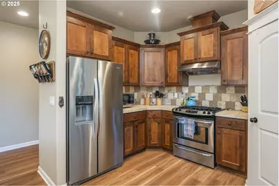 18515 Aladdin Way, Oregon City, OR 97045 - Photo 10