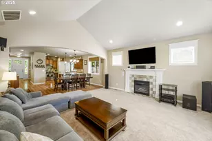 18515 Aladdin Way, Oregon City, OR 97045 - Photo 2