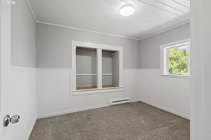 540 E 11th St, Coquille, OR 97423 - Photo 20