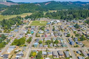 540 E 11th St, Coquille, OR 97423 - Photo 36
