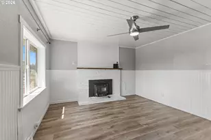 540 E 11th St, Coquille, OR 97423 - Photo 6