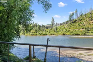 91050 Leashore Dr, Vida, OR 97488 - Photo 30