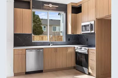 5177 SE 28th Ave #5, Portland, OR 97202 - Photo 2