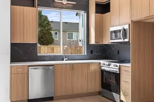 5177 SE 28th Ave, Portland, OR 97202 - Photo 2