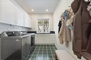 1546 NW Benfield Dr, Portland, OR 97229 - Photo 20