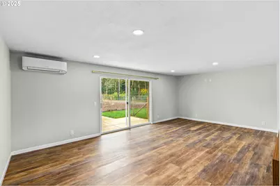 27862 Green Oaks Dr, Eugene, OR 97402 - Photo 8