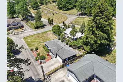 632 Meadow Ln, Brookings, OR 97415 - Photo 10