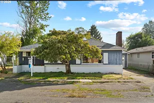 354 N 17th St, Saint Helens, OR 97051 - Photo 2