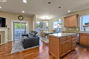 17584 SE Mill Loop, Portland, OR 97233 - Photo 12