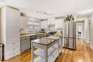 13845 SW 104th Ave, Portland, OR 97223 - Photo 8
