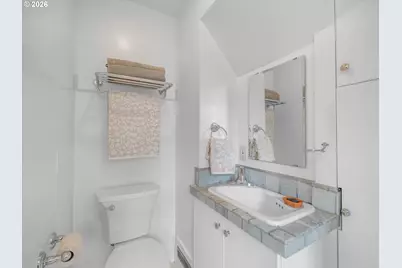 3331 SW Seymour St, Portland, OR 97239 - Photo 30