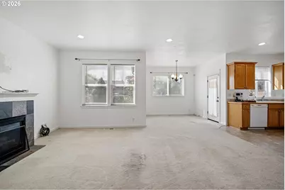 5546 King Arthur Ct, Eugene, OR 97402 - Photo 8