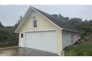 1601 Rhododendron Dr, Florence, OR 97439 - Photo 6