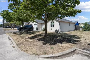 4256 Daisy St, Springfield, OR 97477 - Photo 2