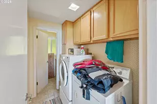 64662 E Bay Rd, North Bend, OR 97459 - Photo 22