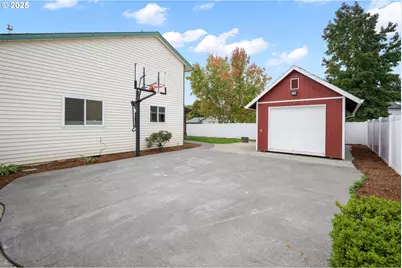 1935 SE 52nd Ave, Hillsboro, OR 97123 - Photo 38