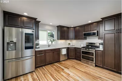 1935 SE 52nd Ave, Hillsboro, OR 97123 - Photo 8