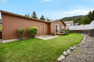 145 Samantha Way, Canyonville, OR 97417 - Photo 4