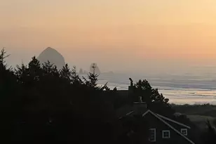 747 Oak St, Cannon Beach, OR 97110 - Photo 16