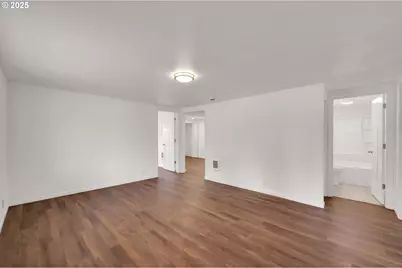 2665 E St, Springfield, OR 97477 - Photo 8