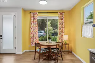 2646 SE 101st Ave, Portland, OR 97266 - Photo 8