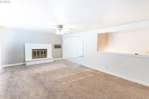 2901 N 4th St, La Grande, OR 97850 - Photo 2