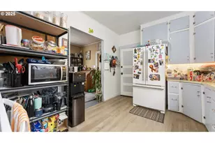 625 S 9th St, Coos Bay, OR 97420 - Photo 8