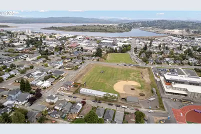 625 S 9th St, Coos Bay, OR 97420 - Photo 22