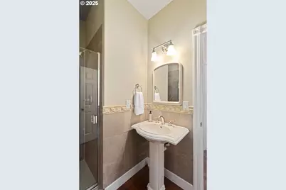 8441 NW Hawkins Blvd, Portland, OR 97229 - Photo 26