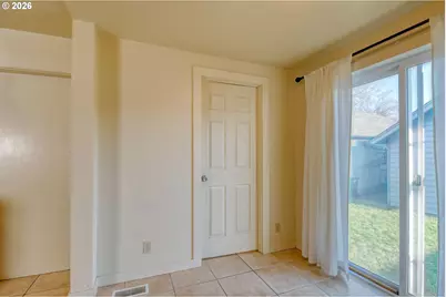 120 SE 7th St, Pendleton, OR 97801 - Photo 16