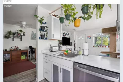 12923 NE Prescott Dr, Portland, OR 97230 - Photo 28