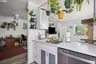 12923 NE Prescott Dr, Portland, OR 97230 - Photo 28