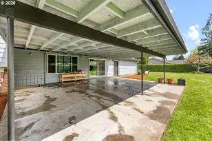 948 NE Queens Ln, Hillsboro, OR 97124 - Photo 36